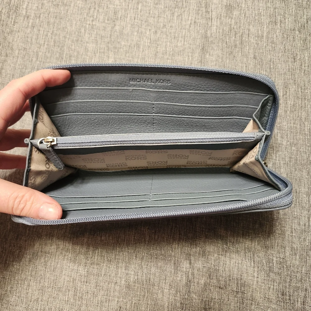 Michael Kors Large Continental Zip Wallet- Sky Blue W/Silver Accents - Picture 8 of 10